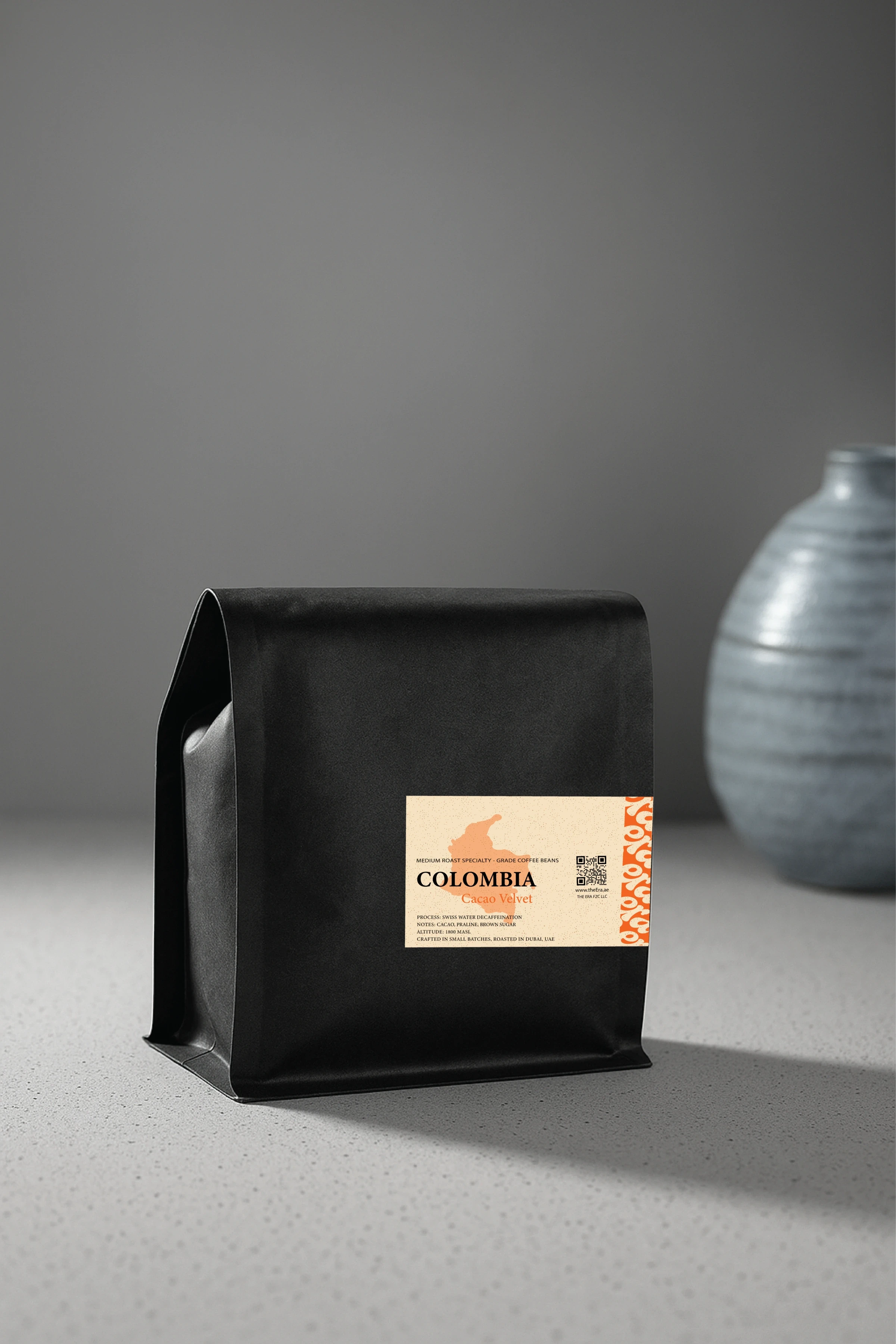 Colombia Cacao Velvet Swiss Water decaf coffee whole beans - The Era Stor