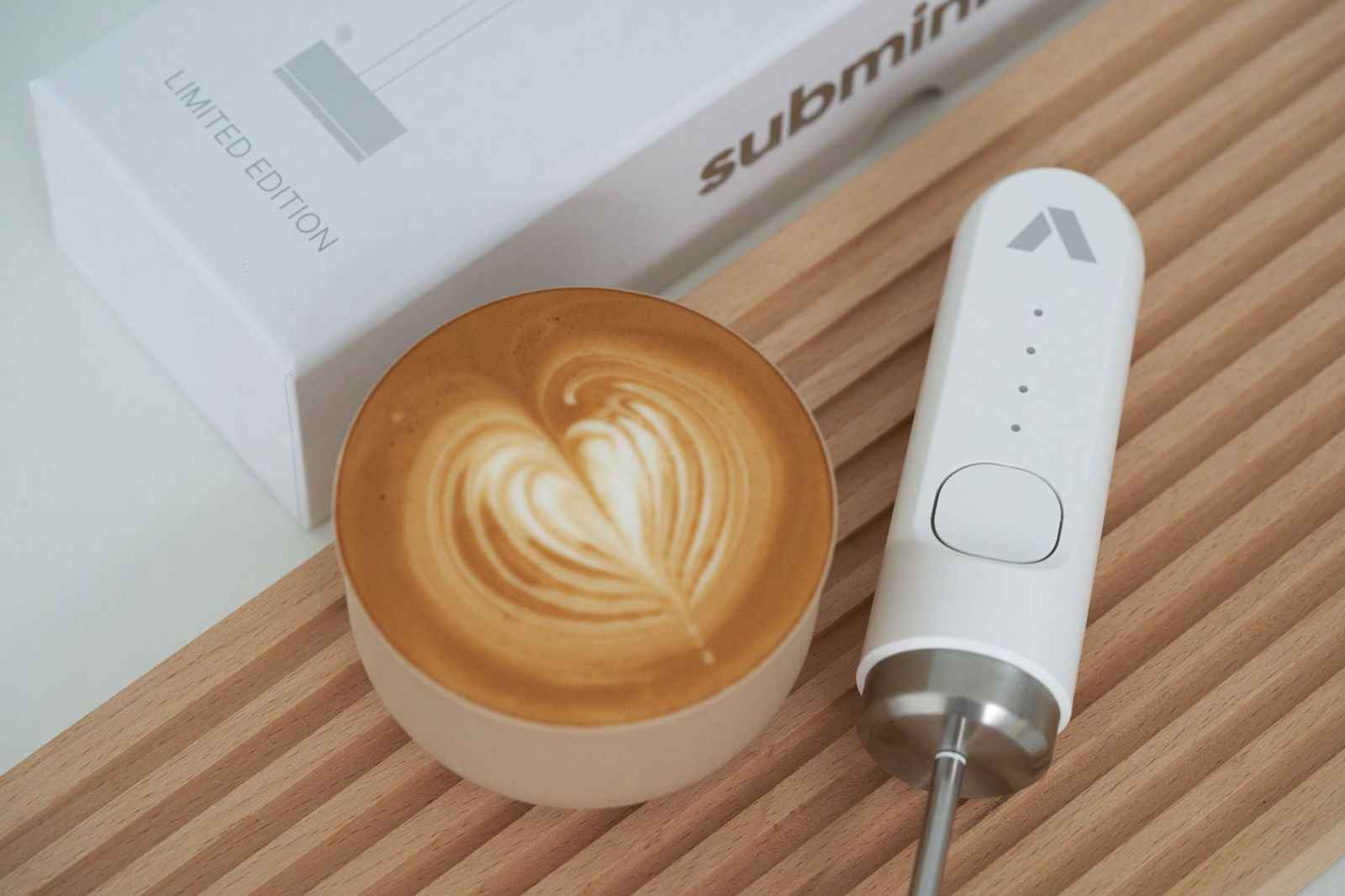 NanoFoamer Lithium White with a freshly poured latte