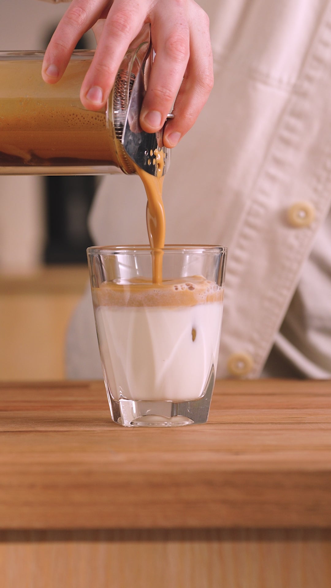 Load video: subminimal NanoFoamer Lithium