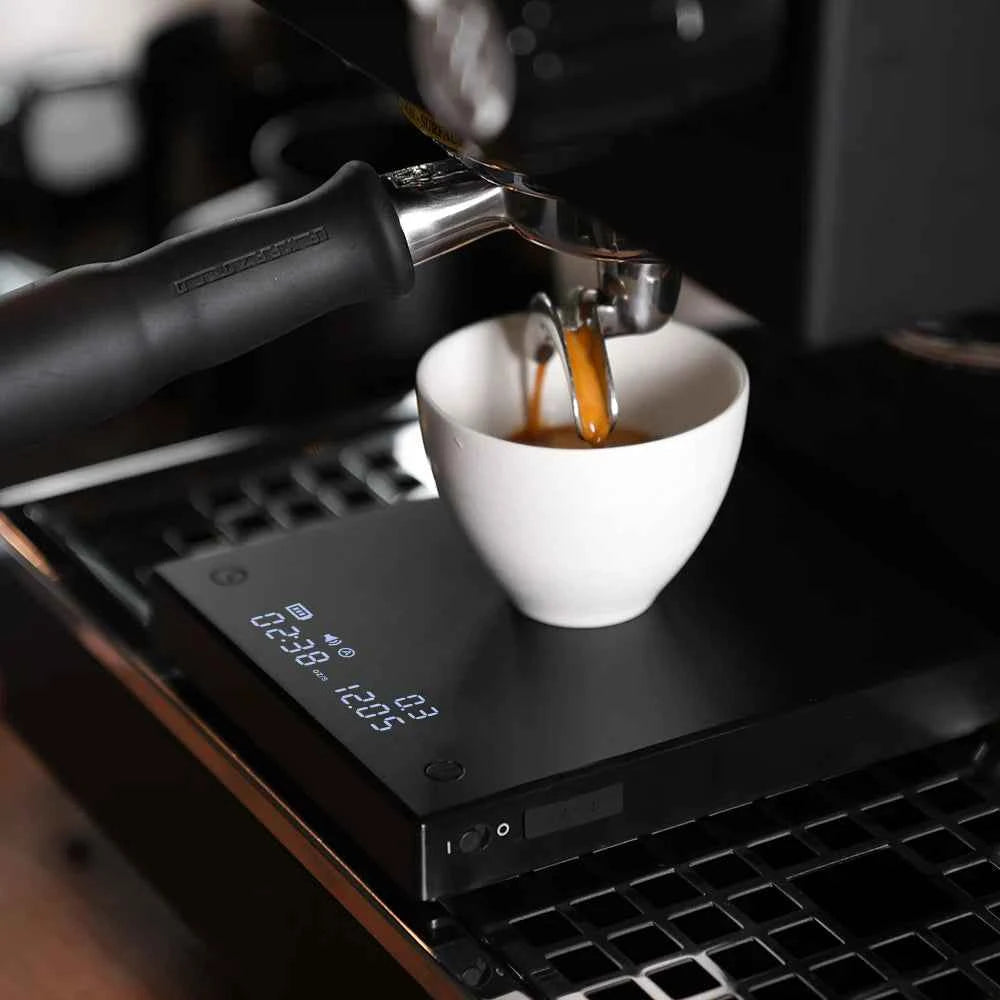 Espresso extraction on TIMEMORE Basic 2.0 scale with timer